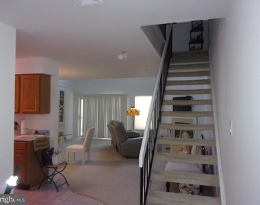 4038 Main Street - Photo Thumbnail 4