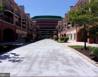 4038 Main Street - Photo Thumbnail 22