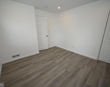 901 Fairview Street - Photo Thumbnail 14