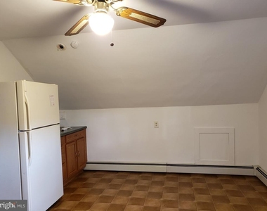 304 W Collings Avenue - Photo Thumbnail 3