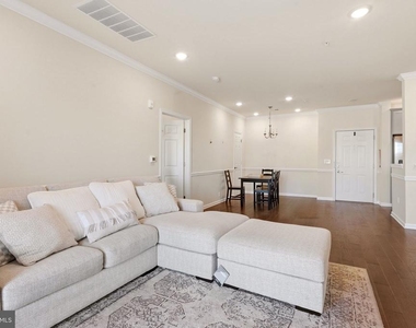 5323 Palomino Court - Photo Thumbnail 13