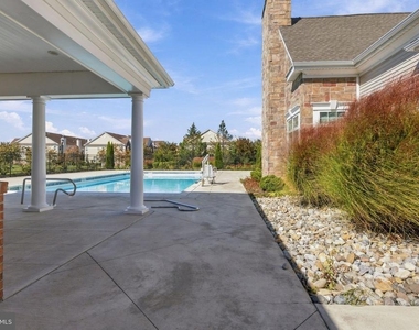 5323 Palomino Court - Photo Thumbnail 24