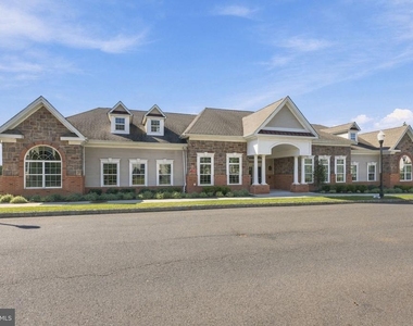 5323 Palomino Court - Photo Thumbnail 17
