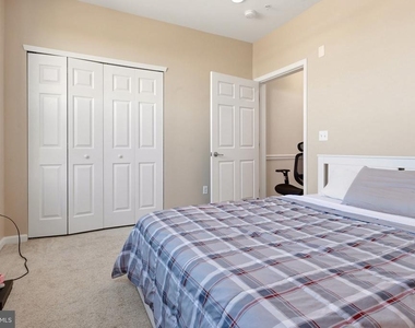5323 Palomino Court - Photo Thumbnail 7