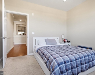5323 Palomino Court - Photo Thumbnail 8