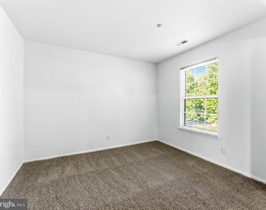4606 Aberdeen Lane - Photo Thumbnail 8