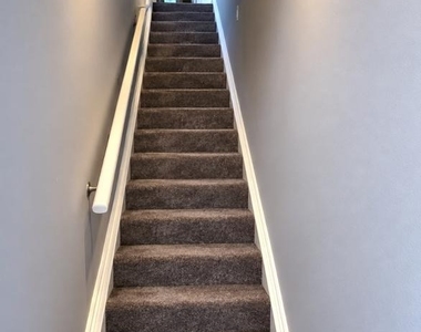 215 Chestnut Avenue - Photo Thumbnail 2