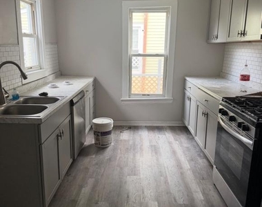 223 S 4th Street - Photo Thumbnail 7