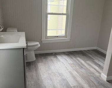 223 S 4th Street - Photo Thumbnail 8