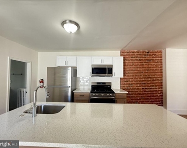 116 E Broad Street - Photo Thumbnail 3