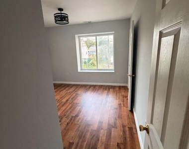 7 E Mill Road - Photo Thumbnail 5