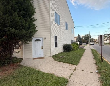 7 E Mill Road - Photo Thumbnail 11
