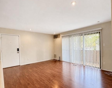 1605 Woodhollow Drive - Photo Thumbnail 11