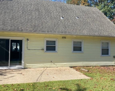 185 Hazelwood Circle - Photo Thumbnail 31