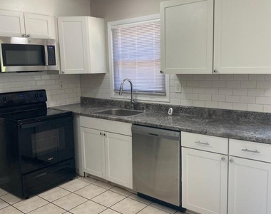 185 Hazelwood Circle - Photo Thumbnail 11