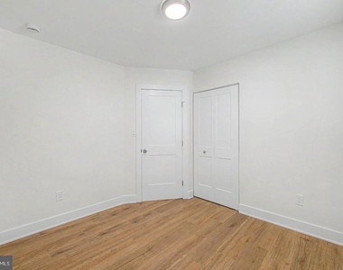 1030 Neumark Avenue - Photo Thumbnail 10