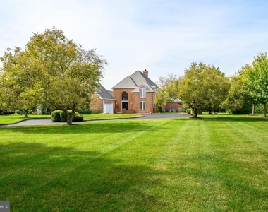 309 Blue Bay Road - Photo Thumbnail 39