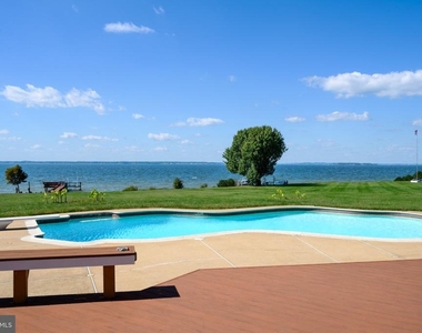 309 Blue Bay Road - Photo Thumbnail 4