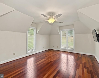 309 Blue Bay Road - Photo Thumbnail 26