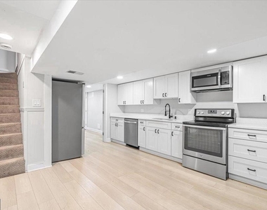 6902 21st Avenue - Photo Thumbnail 13