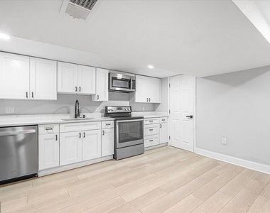 6902 21st Avenue - Photo Thumbnail 14