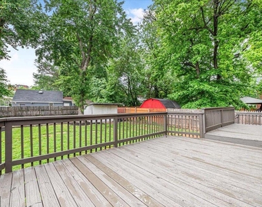 6902 21st Avenue - Photo Thumbnail 5