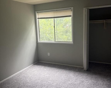 7328 Donnell Place - Photo Thumbnail 6