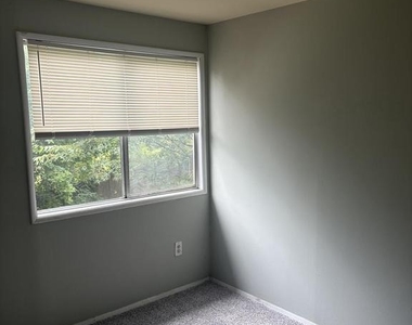 7328 Donnell Place - Photo Thumbnail 11
