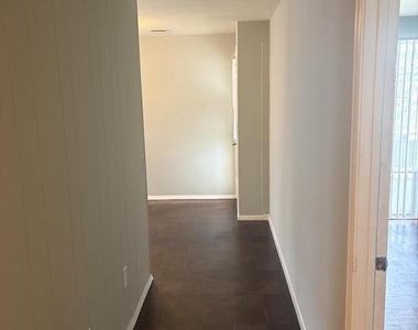 7328 Donnell Place - Photo Thumbnail 14