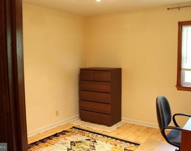 8508 63rd Avenue - Photo Thumbnail 15