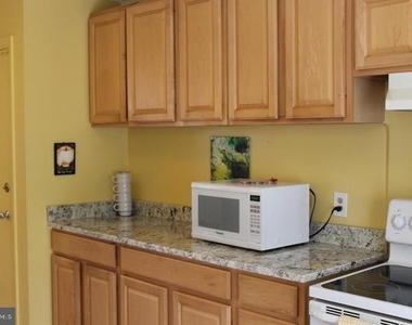 8508 63rd Avenue - Photo Thumbnail 6