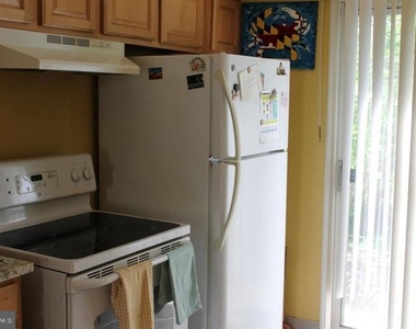 8508 63rd Avenue - Photo Thumbnail 3