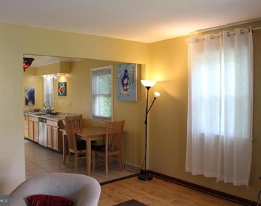 8508 63rd Avenue - Photo Thumbnail 2