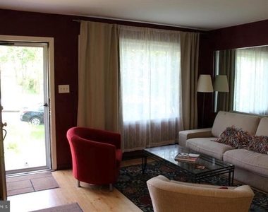 8508 63rd Avenue - Photo Thumbnail 10