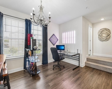 9123 Fox Stream Way - Photo Thumbnail 39