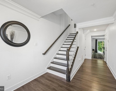 9123 Fox Stream Way - Photo Thumbnail 2