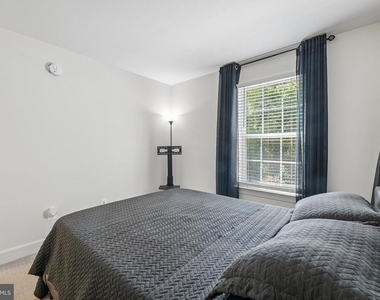 9123 Fox Stream Way - Photo Thumbnail 24