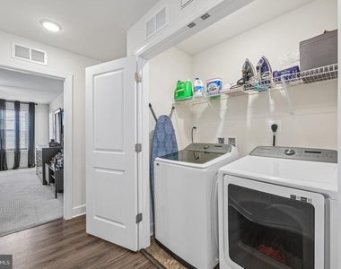 9123 Fox Stream Way - Photo Thumbnail 27