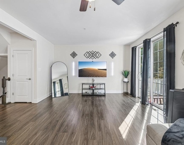 9123 Fox Stream Way - Photo Thumbnail 9