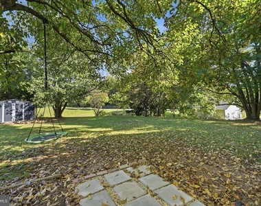26015 Woodfield Road - Photo Thumbnail 41