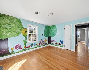 26015 Woodfield Road - Photo Thumbnail 19