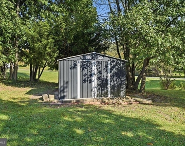 26015 Woodfield Road - Photo Thumbnail 43