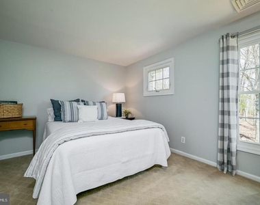 12108 Triple Crown Road - Photo Thumbnail 11