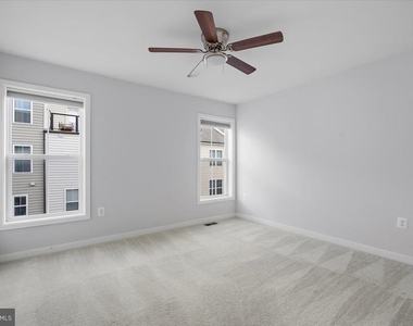 12715 Vuillard Street - Photo Thumbnail 14