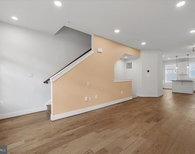 12715 Vuillard Street - Photo Thumbnail 6