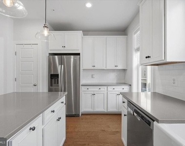 12715 Vuillard Street - Photo Thumbnail 8