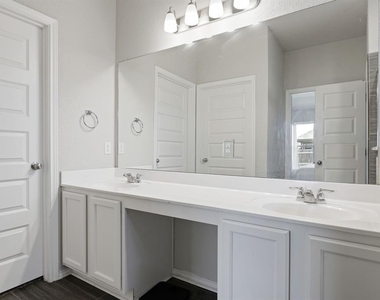 3635 Twin Dish Way - Photo Thumbnail 9