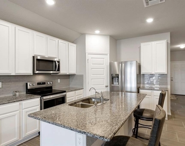 3635 Twin Dish Way - Photo Thumbnail 2