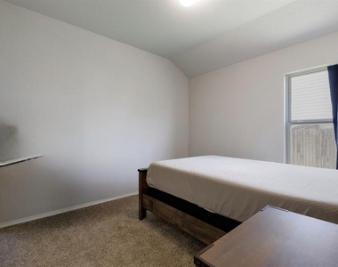 3635 Twin Dish Way - Photo Thumbnail 6