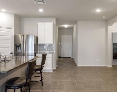 3635 Twin Dish Way - Photo Thumbnail 8